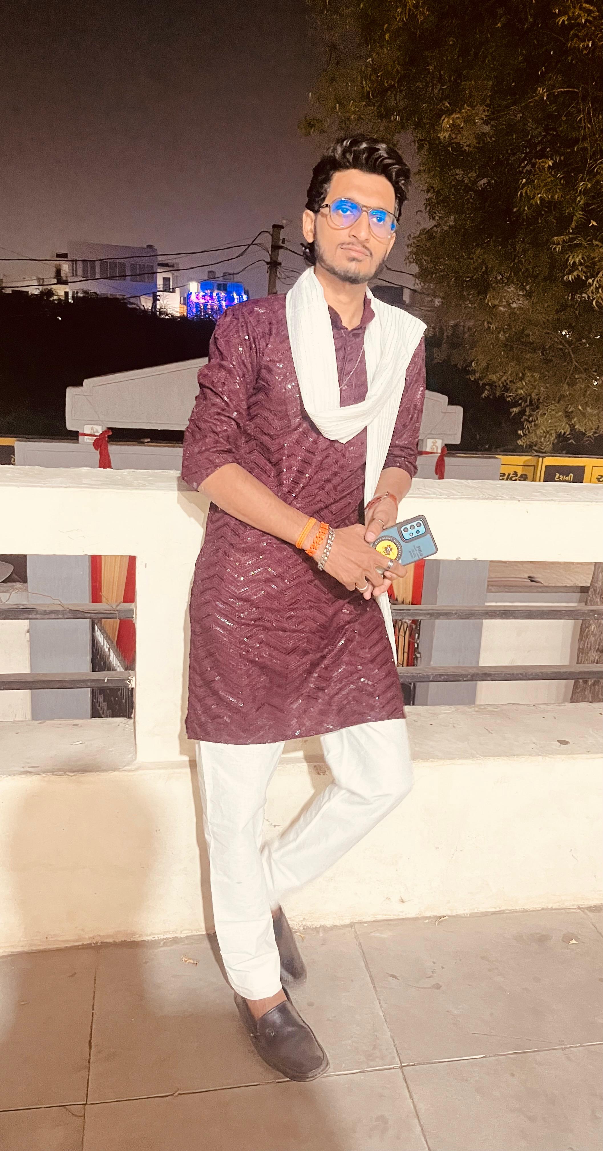 arjun vajani